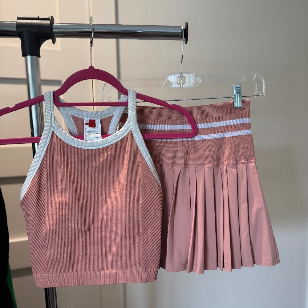 Wilson - Tennis Skirt (XS) & Shirt (S) Set - Color: Rosette